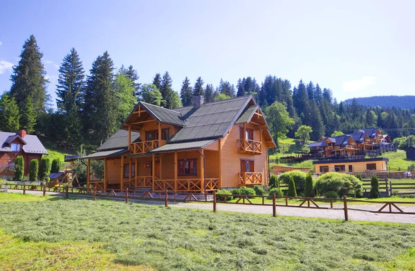 Wooden Houses Sunny Day Verkhovyna Ukraine — стокове фото