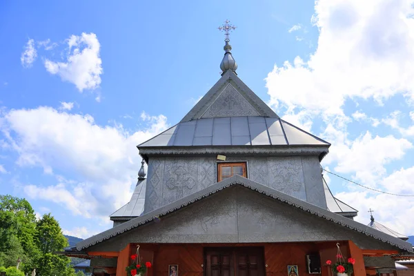 Wooden Church Archstrategist Michael Church Village Dora Suburb Yaremche Ukraine — Fotografia de Stock