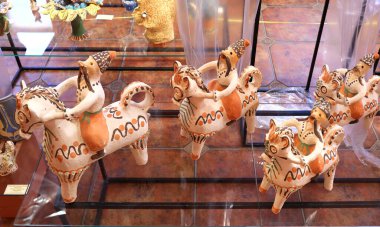 Typical ceramic horses with Cossacks from Oposhnya, Ukraine