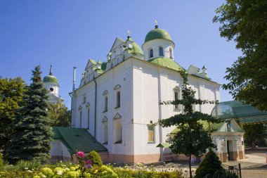 Ukrayna 'nın Kyiv kentinde Podil' deki Frolovsky manastırı