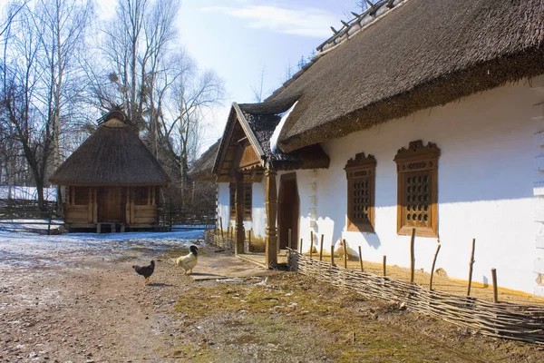 Old Ukrainian House Cossack Village Museum Mamaeva Sloboda Kyiv Ukraine — Foto de Stock