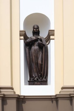 Kutsal Prenses Olga Katedral Mesih'in dirilişi Ivano-Frankivsk, Ukrayna cephesinde heykeli