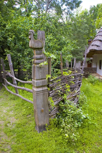 Wooden Gate Rooster Cossack Village Museum Mamaeva Sloboda Kyiv Ukraine — 스톡 사진