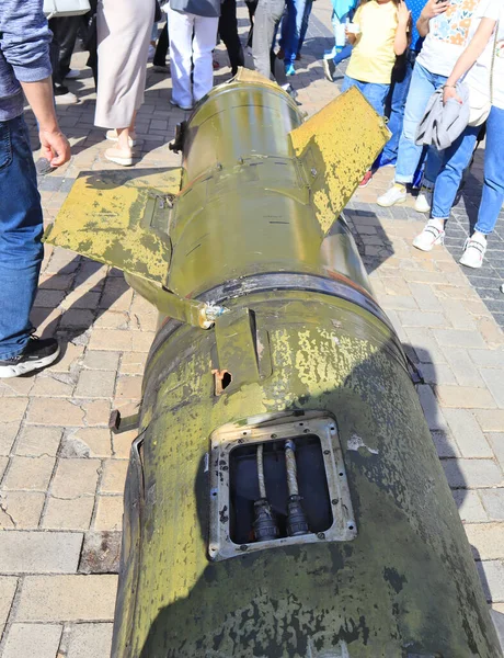 Καταστράφηκε Σκουριασμένο Στρατιωτικό Εξοπλισμό Στην Πλατεία Sofievskaya Στο Κίεβο Ουκρανία — Φωτογραφία Αρχείου