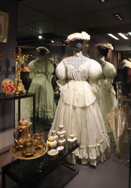 Avrupa 'nın tarihi kostümleri (1830-1920)