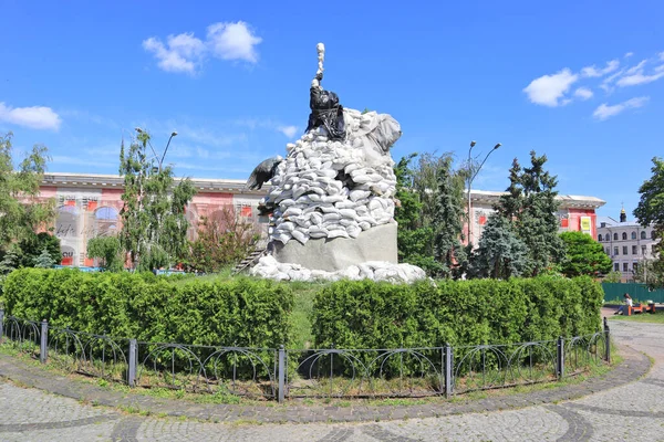 Ukrayna Kyiv Deki Savaş Zamanında Petro Sahaidachny Anıtı — Stok fotoğraf