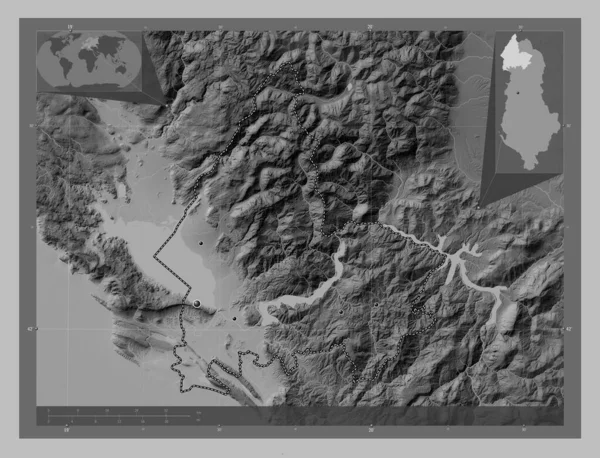Shkoder Albánia Megye Szürkeárnyas Térkép Tavakkal Folyókkal Régió Nagyvárosainak Elhelyezkedése — Stock Fotó