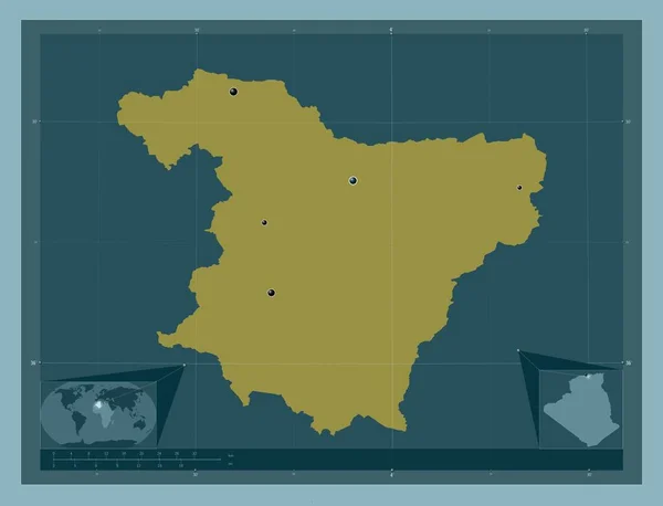 アルジェリアのブイラ州 しっかりした色の形 地域の主要都市の場所 コーナー補助位置図 — ストック写真