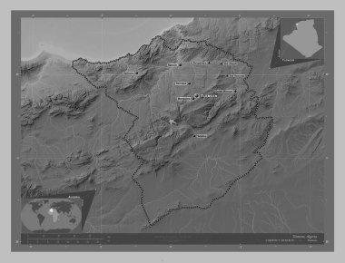 Tlemcen, Cezayir vilayeti. Gölleri ve nehirleri olan gri tonlama yükseklik haritası. Bölgenin büyük şehirlerinin yerleri ve isimleri. Köşedeki yedek konum haritaları