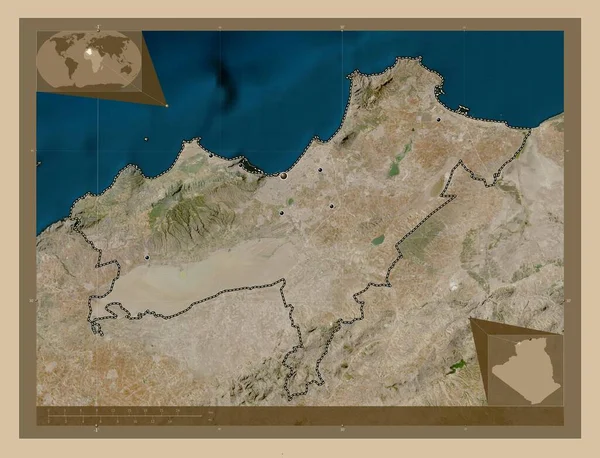 アルジェリアのオラン県 低解像度衛星地図 地域の主要都市の場所 コーナー補助位置図 — ストック写真