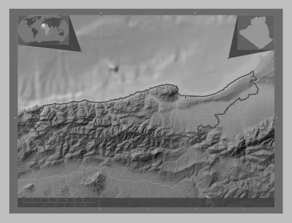 アルジェリアのティパザ州 湖や川とグレースケールの標高マップ コーナー補助位置図 — ストック写真
