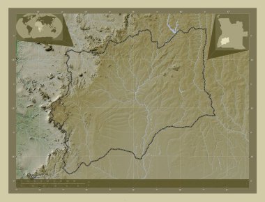 Huila, Angola vilayeti. Yükseklik haritası göller ve nehirlerle wiki tarzında renklendirilmiş. Köşedeki yedek konum haritaları