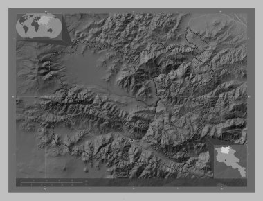 Lori, Ermenistan vilayeti. Gölleri ve nehirleri olan gri tonlama yükseklik haritası. Köşedeki yedek konum haritaları