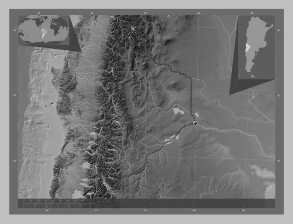 阿根廷省Neuquen 带有湖泊和河流的灰度高程图 角辅助位置图 — 图库照片