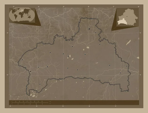 ベラルーシ共和国の領域 湖や川とセピアトーンで着色された標高マップ 地域の主要都市の場所 コーナー補助位置図 — ストック写真