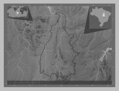 Tocantins, Brezilya eyaleti. Gölleri ve nehirleri olan gri tonlama yükseklik haritası. Bölgenin büyük şehirlerinin yerleri. Köşedeki yedek konum haritaları