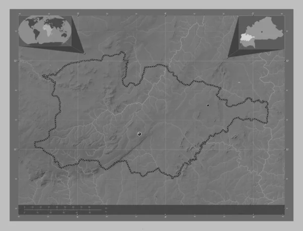 ブルキナファソの地域のオートバシン 湖や川とグレースケールの標高マップ 地域の主要都市の場所 コーナー補助位置図 — ストック写真