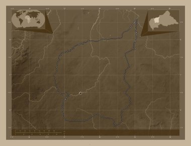 Ouham, Orta Afrika Cumhuriyeti vilayeti. Yükseklik haritası sepya tonlarında göller ve nehirlerle renklendirilmiş. Köşedeki yedek konum haritaları