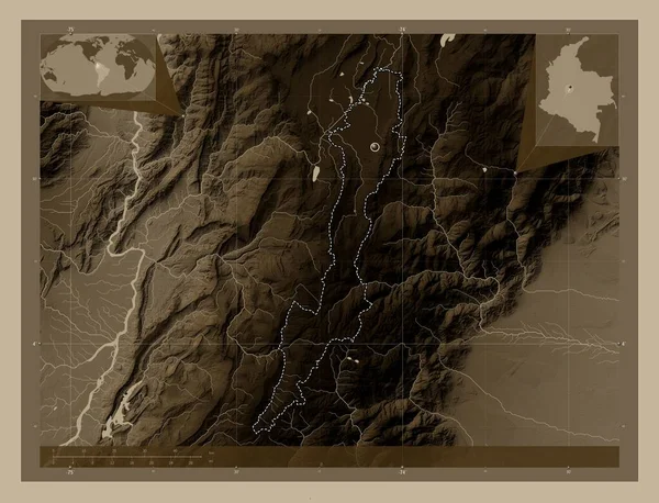 Bogota Capital Bölgesi, Kolombiya Bölümü. Yükseklik haritası sepya tonlarında göller ve nehirlerle renklendirilmiş. Köşedeki yedek konum haritaları