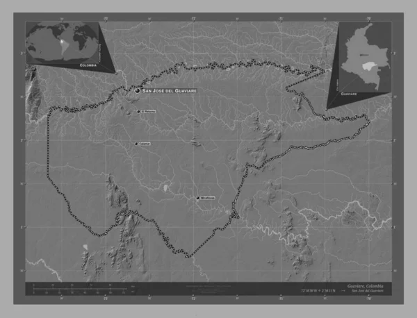ガヴィアーレ コロンビアの委員 湖や川と二階の標高マップ 地域の主要都市の位置と名前 コーナー補助位置図 — ストック写真