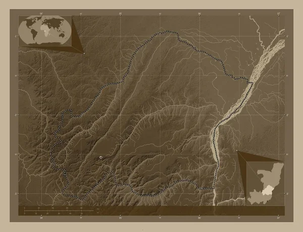 Plato, Kongo Cumhuriyeti bölgesi. Yükseklik haritası sepya tonlarında göller ve nehirlerle renklendirilmiş. Köşedeki yedek konum haritaları
