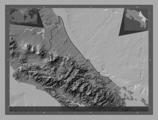 Limon, Kosta Rika vilayeti. Göllü ve nehirli çift katlı yükseklik haritası. Bölgenin büyük şehirlerinin yerleri. Köşedeki yedek konum haritaları