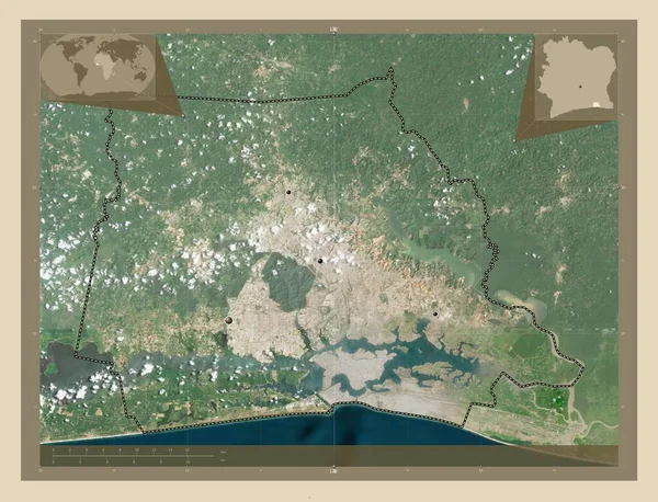 ディヴォワールの自治区アビジャン 高解像度衛星地図 地域の主要都市の場所 コーナー補助位置図 — ストック写真