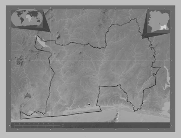 ラグネス Lagunes District Cote Ivoire 湖や川とグレースケールの標高マップ コーナー補助位置図 — ストック写真