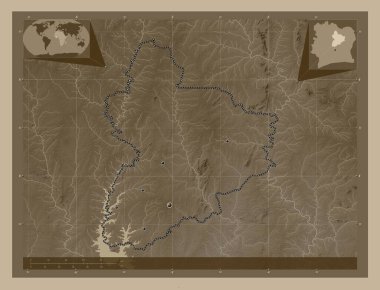 Vallee du Bandama, Fildişi Sahili. Yükseklik haritası sepya tonlarında göller ve nehirlerle renklendirilmiş. Bölgenin büyük şehirlerinin yerleri. Köşedeki yedek konum haritaları