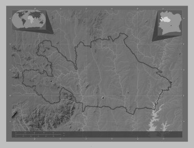 Woroba, Cote d 'Ivoire bölgesi. Gölleri ve nehirleri olan gri tonlama yükseklik haritası. Bölgenin büyük şehirlerinin yerleri. Köşedeki yedek konum haritaları
