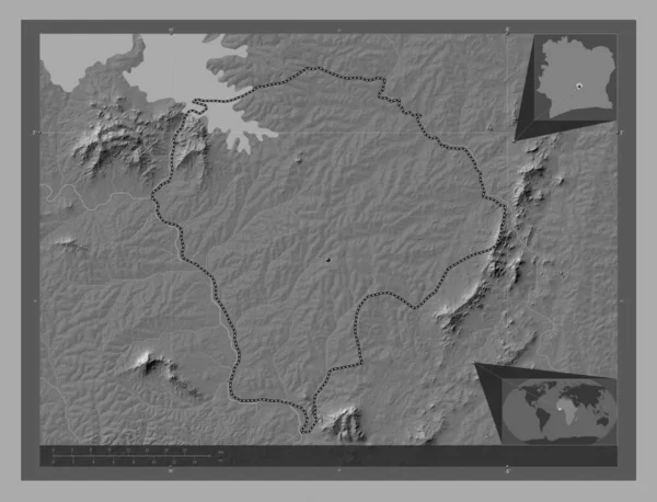 Yamoussoukro ディヴォワールの自治区 湖や川と二階の標高マップ コーナー補助位置図 — ストック写真