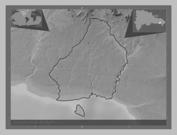 多米尼加共和国La Romana省 带有湖泊和河流的灰度高程图 该区域主要城市的所在地点 角辅助位置图 — 图库照片