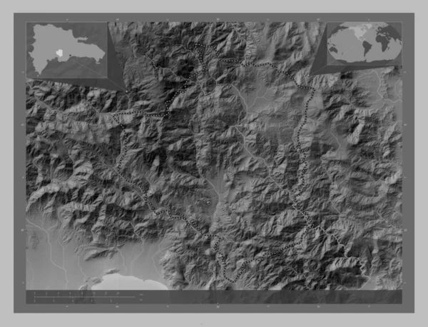 ドミニカ共和国のサンノゼ オコア州 湖や川とグレースケールの標高マップ 地域の主要都市の場所 コーナー補助位置図 — ストック写真