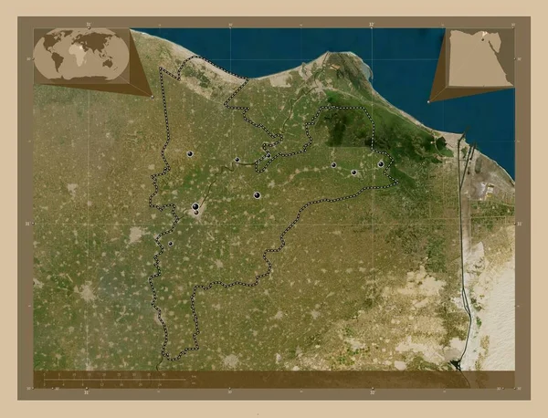 エジプトの統治者ダハリーヤ 英語版 低解像度衛星地図 地域の主要都市の場所 コーナー補助位置図 — ストック写真
