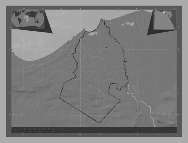 エジプトの統治者アル ブハラー 湖や川と二階の標高マップ コーナー補助位置図 — ストック写真