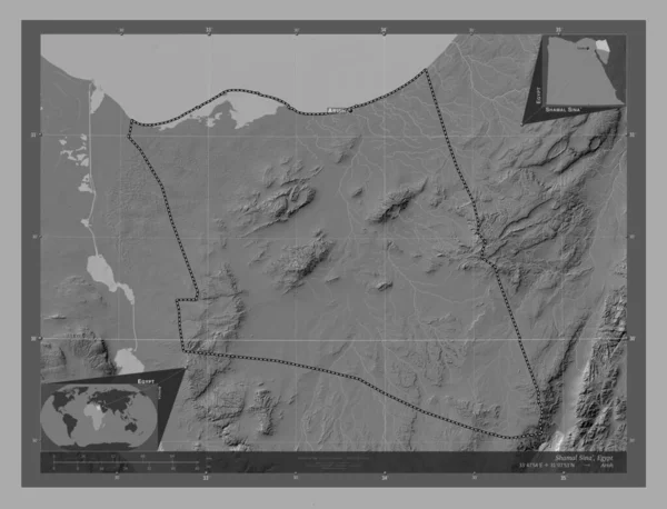 エジプト総督のシャマル シーナ 湖や川と二階の標高マップ 地域の主要都市の位置と名前 コーナー補助位置図 — ストック写真