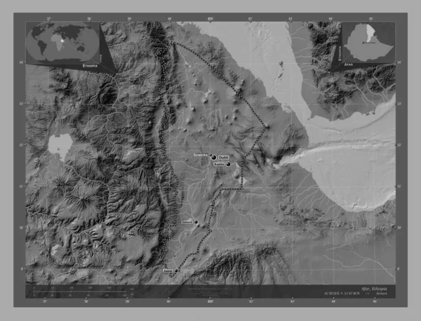 エチオピアの状態 湖や川と二階の標高マップ 地域の主要都市の位置と名前 コーナー補助位置図 — ストック写真