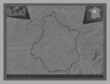 Centre-Val de Loire, Fransa bölgesi. Göllü ve nehirli çift katlı yükseklik haritası. Bölgenin büyük şehirlerinin yerleri. Köşedeki yedek konum haritaları