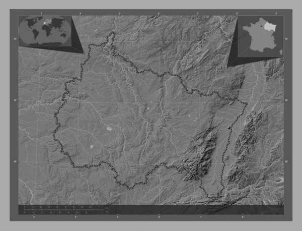 法国大东部地区 带湖泊和河流的比尔维尔高程图 角辅助位置图 — 图库照片