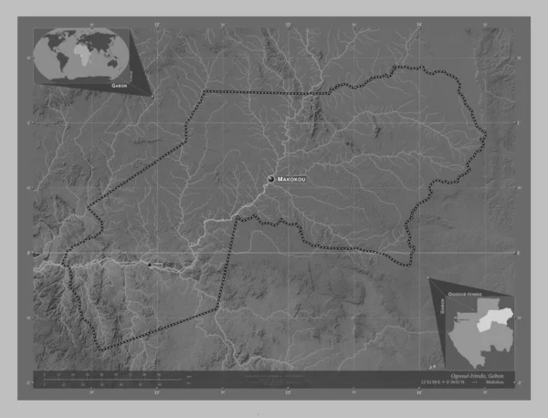 ガボン国大子上イヴィンド 湖や川とグレースケールの標高マップ 地域の主要都市の位置と名前 コーナー補助位置図 — ストック写真
