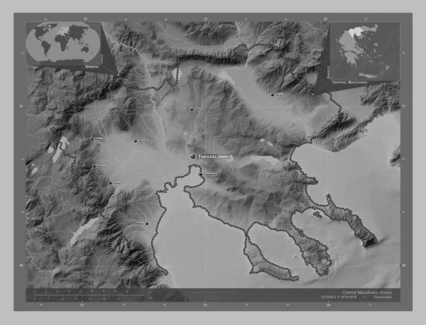 マケドニア中央部 ギリシャの分散管理 湖や川とグレースケールの標高マップ 地域の主要都市の位置と名前 コーナー補助位置図 — ストック写真