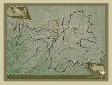 Nzerekore, Gine bölgesi. Yükseklik haritası göller ve nehirlerle wiki tarzında renklendirilmiş. Bölgenin büyük şehirlerinin yerleri ve isimleri. Köşedeki yedek konum haritaları