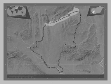Somogy, Macaristan Bölgesi. Gölleri ve nehirleri olan gri tonlama yükseklik haritası. Köşedeki yedek konum haritaları