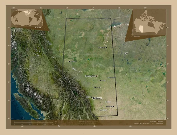 カナダのアルバータ州 低解像度衛星地図 地域の主要都市の位置と名前 コーナー補助位置図 — ストック写真