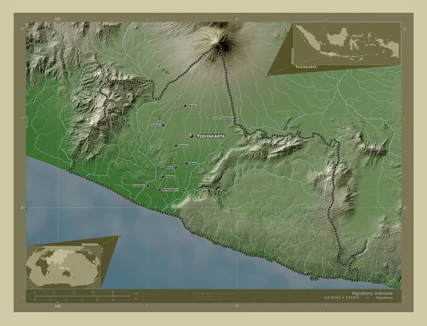 インドネシアの特別な地域 ジョグジャカルタ 湖や川とWikiスタイルで着色された標高マップ 地域の主要都市の位置と名前 コーナー補助位置図 — ストック写真