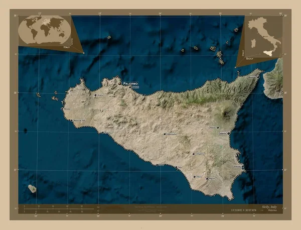 シチリア島 イタリアの自治区 低解像度衛星地図 地域の主要都市の位置と名前 コーナー補助位置図 — ストック写真