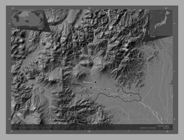 Gunma, Japonya Eyaleti. Göllü ve nehirli çift katlı yükseklik haritası. Bölgenin büyük şehirlerinin yerleri ve isimleri. Köşedeki yedek konum haritaları