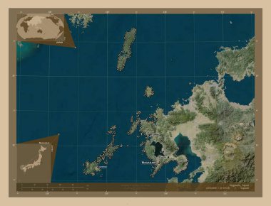 Nagasaki, Japonya ili. Düşük çözünürlüklü uydu. Bölgenin büyük şehirlerinin yerleri ve isimleri. Köşedeki yedek konum haritaları