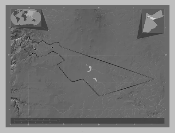 约旦省 带有湖泊和河流的灰度高程图 该区域主要城市的所在地点 角辅助位置图 — 图库照片
