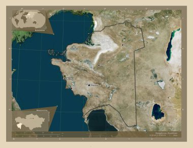 Mangghystau, Kazakistan bölgesi. Yüksek çözünürlüklü uydu. Bölgenin büyük şehirlerinin yerleri ve isimleri. Köşedeki yedek konum haritaları